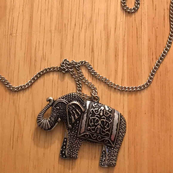 Elephant necklace - Picture 2 of 2